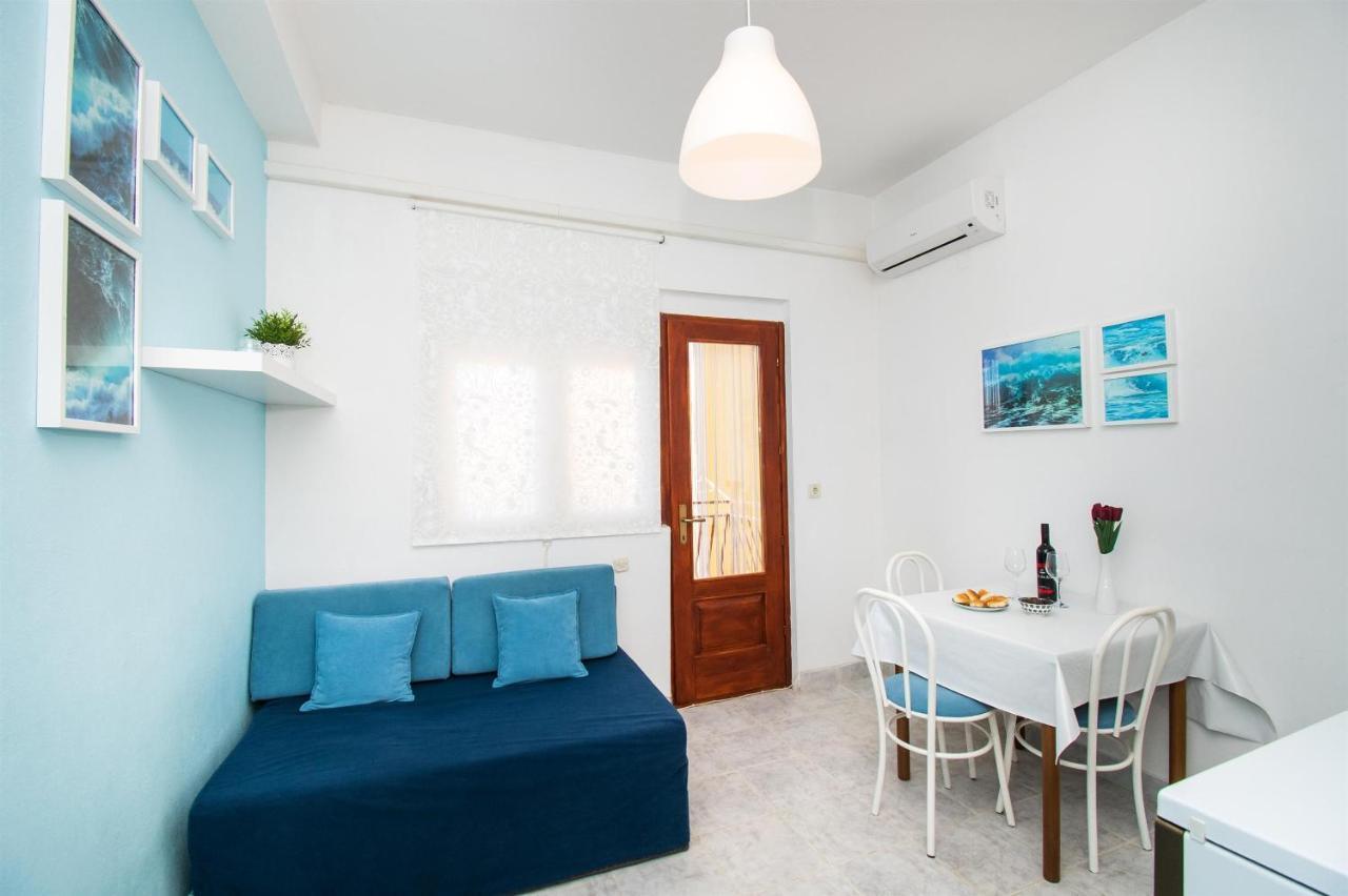 Apartments Dijana Pakostane Exterior photo